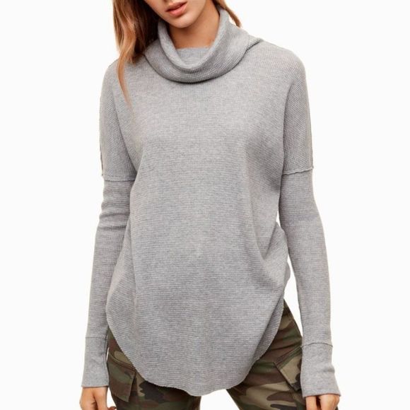 TNA Sweaters - TNA // thermal turtle neck // size medium // GUC